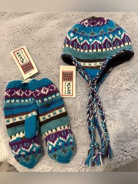 NWT Newari Hand Knit 100% Wool Fair Isle Nordic Ear Flap Hat & Mittens Set
